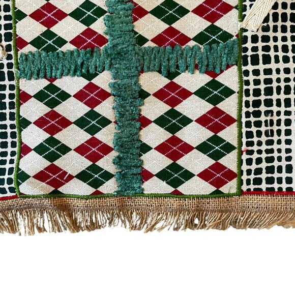 TAHARI Christmas Present Shaped Jute Placemats Set of 4 Holiday 13x19 New - Picture 12 of 13